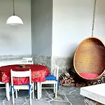 Nella Back To 70' Villa