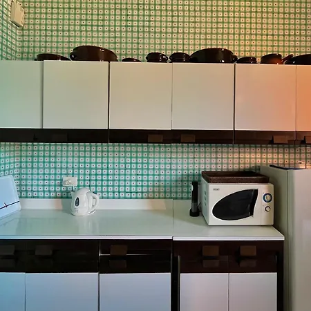 Nella Back To 70' Villa *