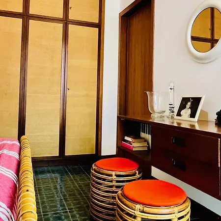 Nella Back To 70' Villa *