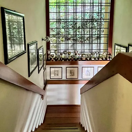 Nella Back To 70' Villa Varenna