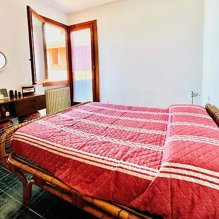 Nella Back To 70' * Varenna