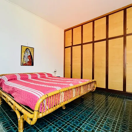 Nella Back To 70' * Varenna