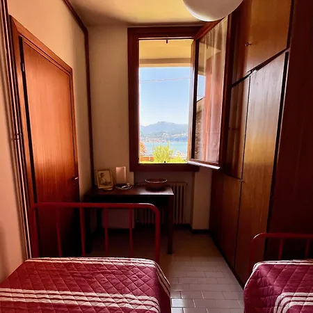 Nella Back To 70' Villa Varenna