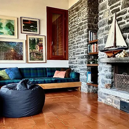 Nella Back To 70' Villa