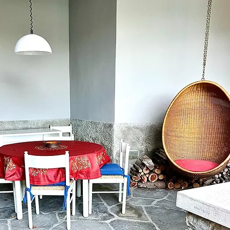 Nella Back To 70' Villa