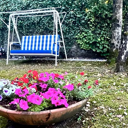 Nella Back To 70' Villa Varenna